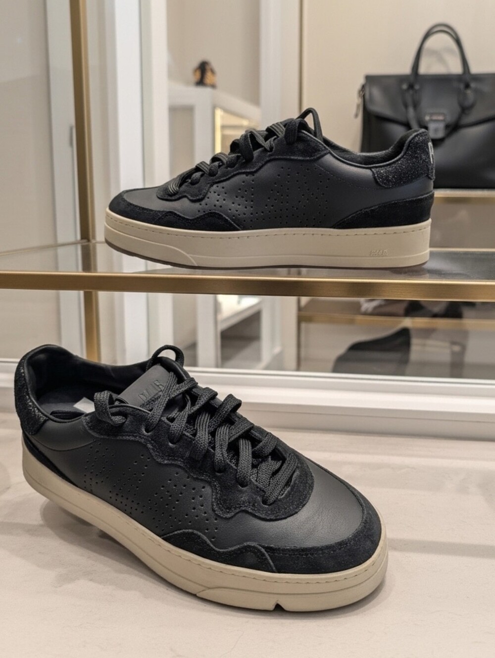 P448 Bali Made In Italy Women's 5.5 Eu 35 Sneakers 🆕️